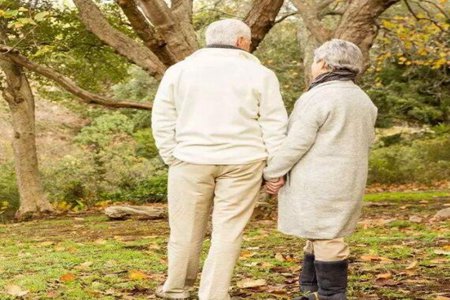 饭后散步好处和坏处,这三个饭后散步方式会引起不适