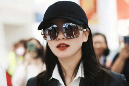 刘诗诗产后清瘦状态曝光,搭档朱一龙开拍《亲爱的自己》