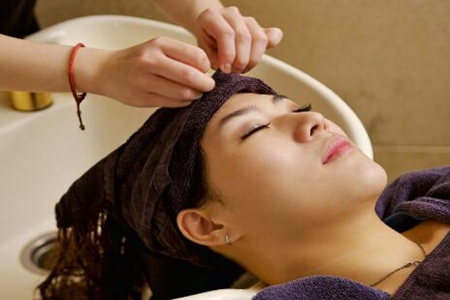 脱发严重是什么原因引起的?这五个原因值得重视要改善