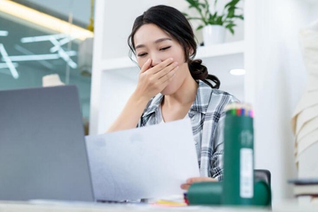 上班犯困怎么提神醒脑?这三个方法改善女人犯困表现