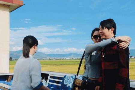 吉娜人形挂件郎朗急造人，借机缘喊话节目中生宝宝