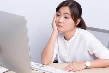 上班犯困怎么提神醒脑?这三个方法改善女人犯困表现