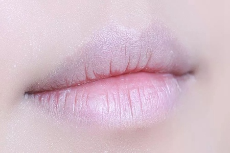 女性身体这4个部位发黑是怎么回事？这4个部位发黑证明子宫垃圾过多