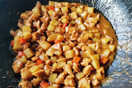咖喱饭的做法,咖喱土豆鸡丁的做法窍门