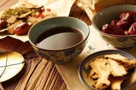 经期可以喝中药吗?经期服用中药时注意事项