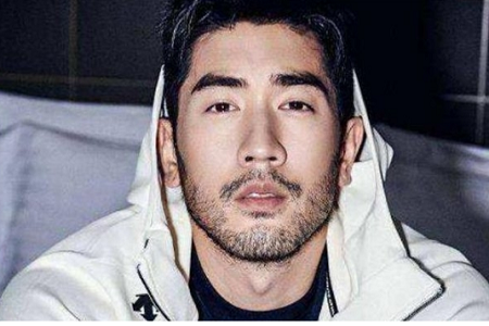 高以翔错过的女孩是谁？高以翔喜欢女友还是焦俊艳？