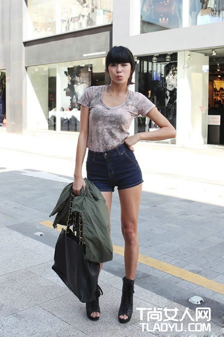 春季出街秀美腿 牛仔短裤最潮搭