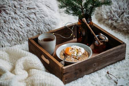 冬天女人要爱护自己身体,不要让寒气入体