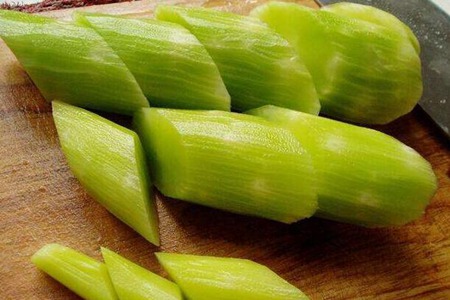 莴苣的功效与作用,女人吃莴笋的营养价值功效