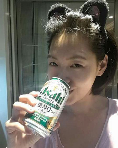 许雅钧赞小s私处水润