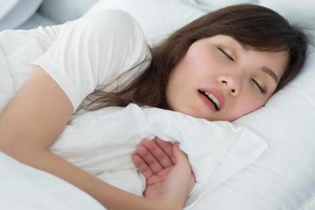 成人睡觉流口水是怎么回事?这三个睡觉流口水的原因