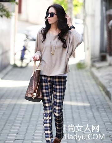 初秋季节摩登搭配最显潮流 初秋季节摩登搭配最显潮流