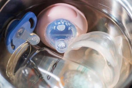 吸奶器怎么用？吸奶器需要每天消毒不