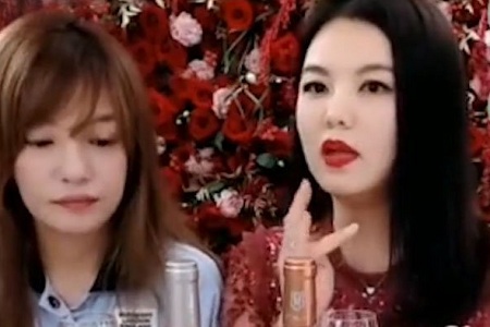 赵薇网络直播卖红酒,被姐妹淘李湘实力碾压