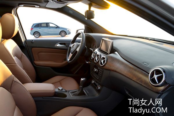 定位小型运动旅行车 奔驰全新B-Class全貌公开