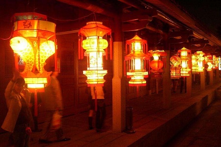 元宵时节赏花灯,养好脾胃再约会