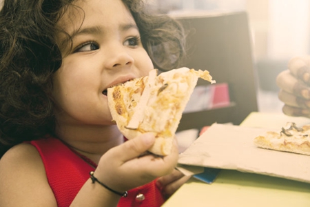 孩子消化不良怎么调理,家长做好这三件事能改善症状