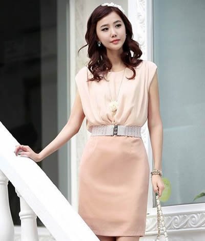 女人用心搭配 办公室完美大方成焦点