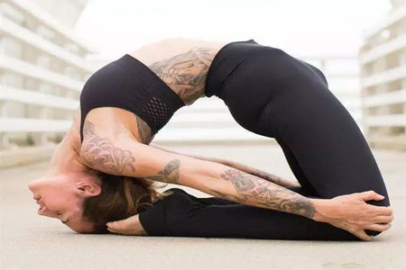 练瑜伽的好处有哪些,女人勤练塑造好身材