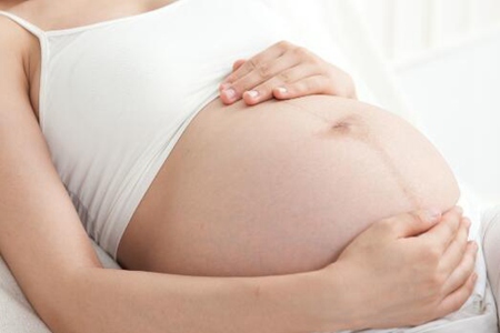 孕妇牙龈出血是怎么回事？（孕妇牙龈出血的危害？）