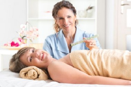 女性带脉很重要,艾灸打通带脉能减肥瘦身