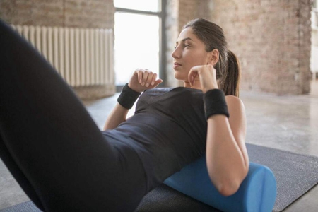 女性臀大肌上侧训练秘籍，轻松变腰身精美