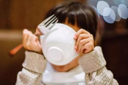 孩子挑食厌食怎么办?这三个方法解决孩子挑食厌食