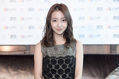 板野友美下海了吗