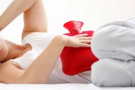 女生来两次月经的原因,这三个原因引发女人月经内分泌失调