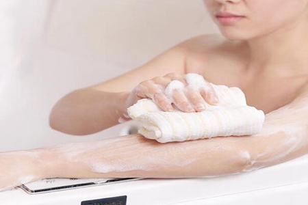 洗澡后皮肤痒什么原因,这三个洗澡错否会伤身体健康