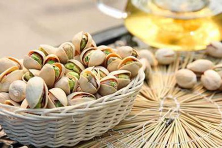 开心果的功效与作用,五个女人吃开心果的营养价值