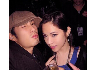 娱乐圈傍上富二代美女