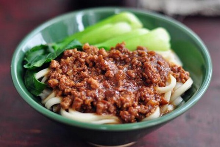 炸酱面的酱怎么做，炸酱面酱的做法详细步骤