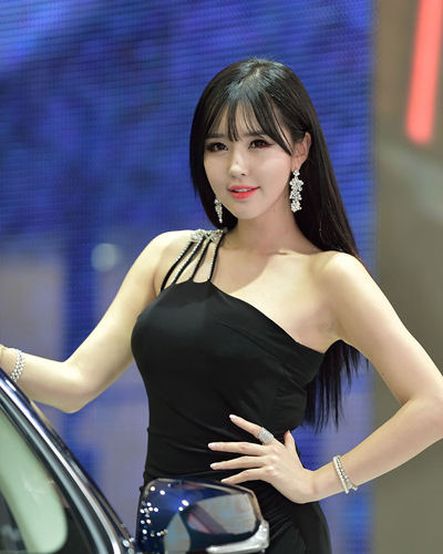 车模美女崔星河图片大全高清图片