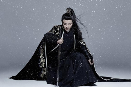 贾乃亮古装扮相曝光,手持长剑眉目英姿飒爽,果然西门吹雪
