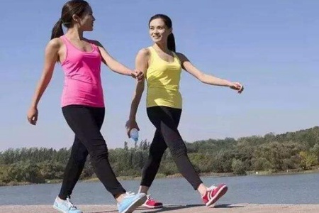 走路锻炼身体的好处？这四个好处能改善肥胖促进血液循环
