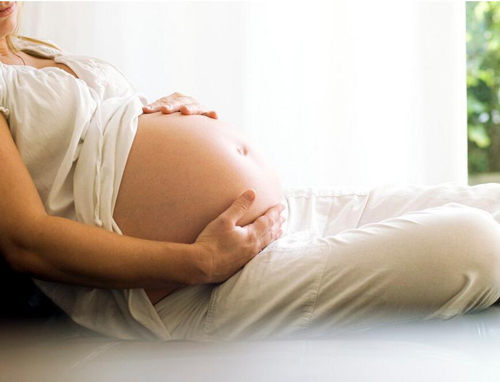 小姑娘怀孕的图片大全