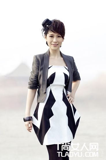 女性新季小西装 10种星味穿法