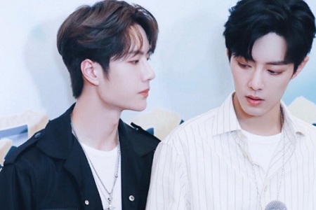 《陈情令》泰国粉丝见面会,肖战王一博合体亮相