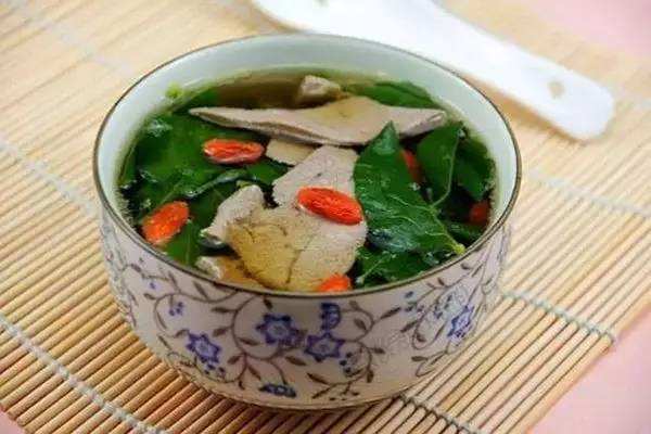 治疗女性黑眼圈的方法和原因