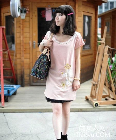 韩范小妞T恤 短裙清爽搭