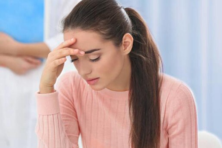 女性尿频尿急的原因，这四个因素造成得及时改善