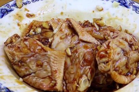 鸡翅怎么烧好吃又简单?红烧鸡翅的家常做法