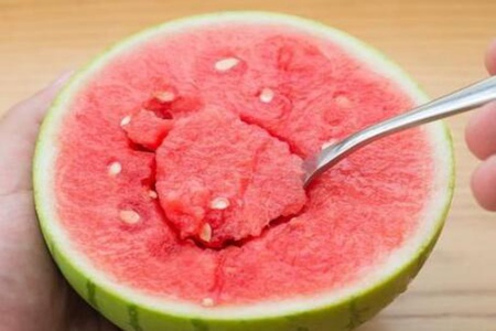 吃西瓜有什么好处?这五个女人吃西瓜的好处