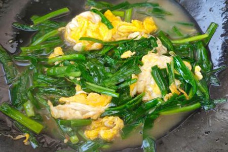 韭菜炒鸡蛋怎么炒好吃?韭菜炒鸡蛋的做法步骤