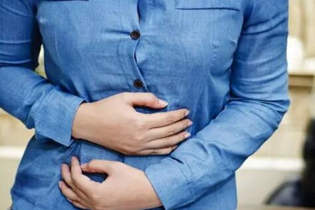 伤胃的行为有哪些?这四个坏习惯尽早纠正为好