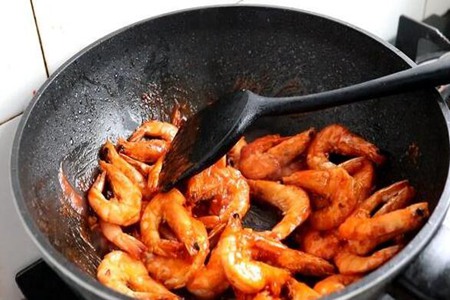 大虾怎么做好吃,油焖大虾的做法家常