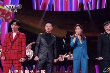 元宵佳节凤凰传奇只有玲花?原来曾毅村长不让他走