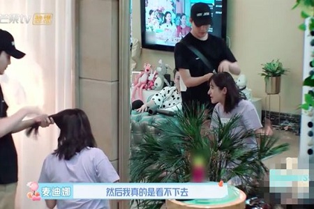 麦迪娜自爆于小彤海陆吵架,难道暗指于小彤人品有问题?