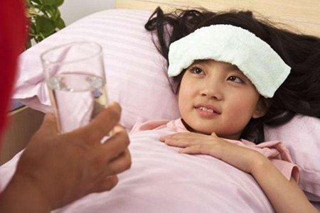孩子发烧越高越严重？了解了判断病情的方法